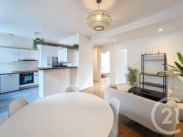 Appartement F4 à vendre  4 pièces - 65,20 m 2   GUINGAMP  - 22