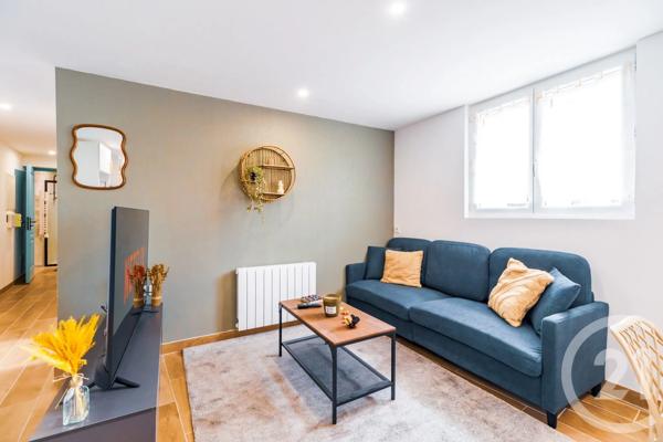 Appartement F4 à vendre  4 pièces - 65,20 m 2   GUINGAMP  - 22