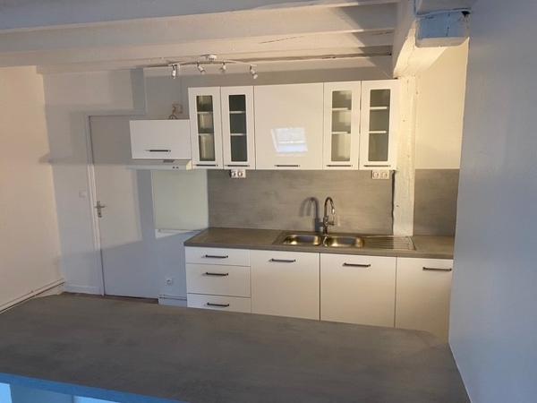 Faremoutiers (77515) Appartement sous combles de 94 m² utiles – Centre-ville de Faremoutiers