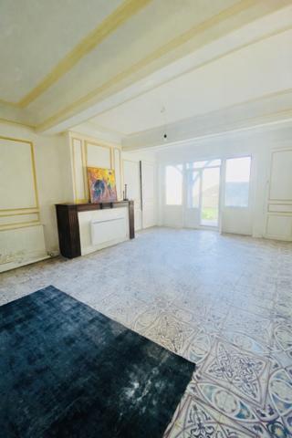 Maison 10 pièces - 258 m²
