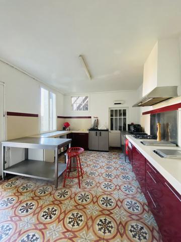 Maison 10 pièces - 258 m²