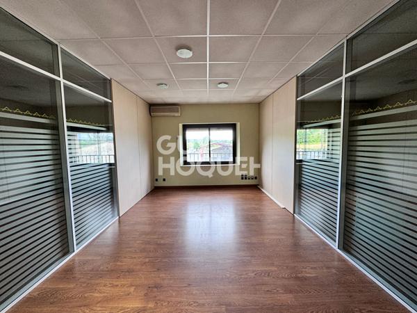 Bureaux Montdragon 165.89 m2