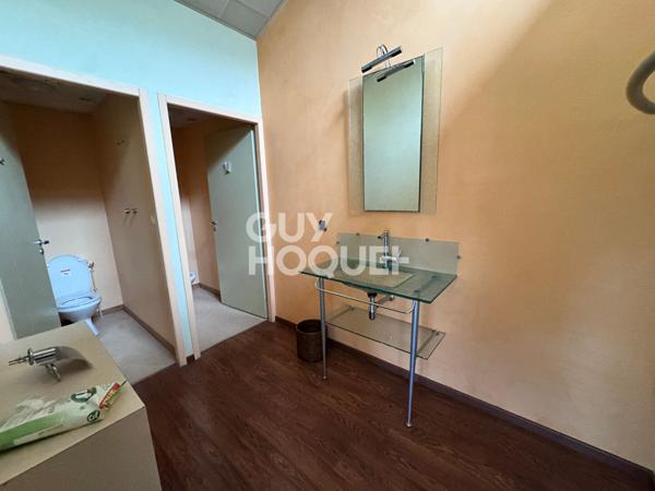 Bureaux Montdragon 165.89 m2