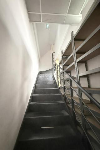 Local d'activités de 386 m²