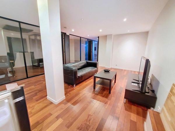 Appartement à vendre    4 pièces • 129 m2 Paris 11