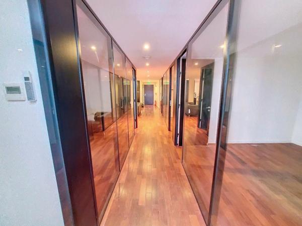 Appartement à vendre    4 pièces • 129 m2 Paris 11