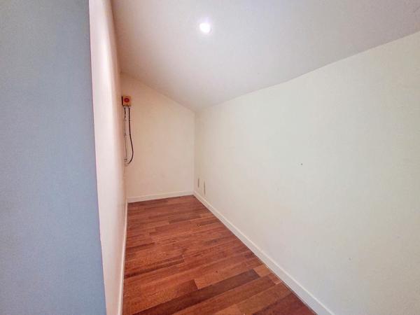 Appartement à vendre    4 pièces • 129 m2 Paris 11