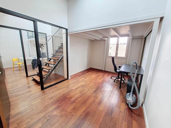 Appartement à vendre    4 pièces • 129 m2 Paris 11