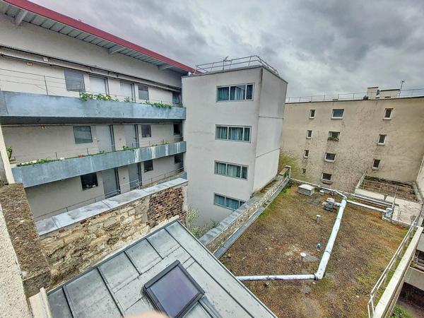 Appartement à vendre    4 pièces • 129 m2 Paris 11