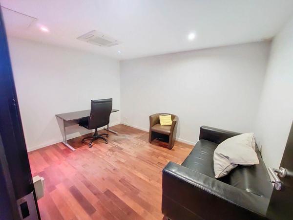 Appartement à vendre    4 pièces • 129 m2 Paris 11