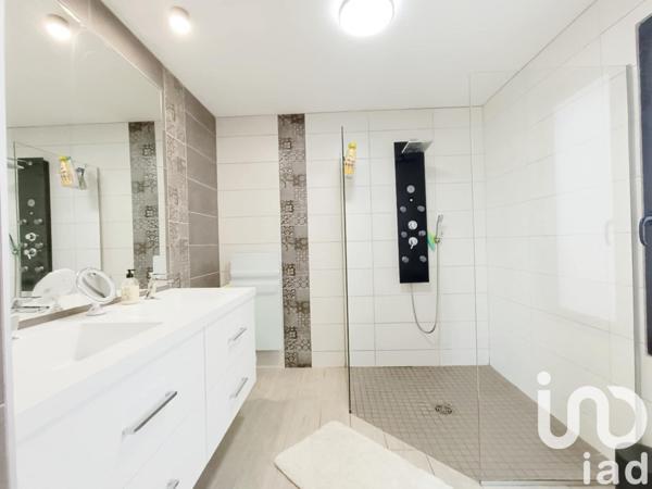 Maison d’architecte 5 pièces de 165 m² à Magalas (34480)