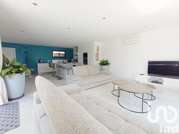 Maison d’architecte 5 pièces de 165 m² à Magalas (34480)