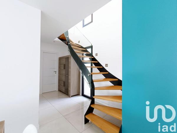 Maison d’architecte 5 pièces de 165 m² à Magalas (34480)