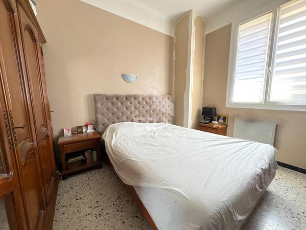 A VENDRE 84530 VILLELAURE MAISON DE VILLAGE TYPE 4 PIECES D'ENVIRON 93M² AVEC JARDIN ET PISCINE