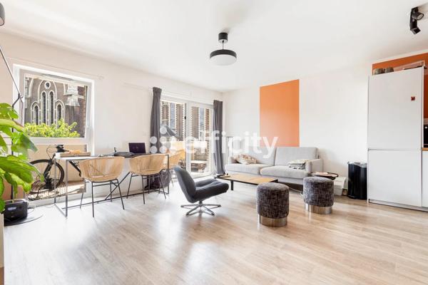 Appartement
         2 pièces
        - 48 m² Exclusivité 145 000 € *