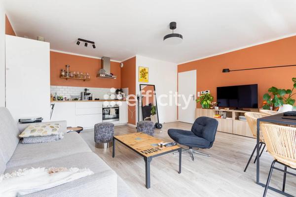 Appartement
         2 pièces
        - 48 m² Exclusivité 145 000 € *