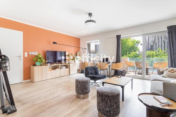 Appartement
         2 pièces
        - 48 m² Exclusivité 145 000 € *