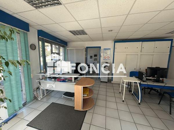 Location Local commercial 2 pièces 68 m² - 32 BOULEVARD VICTOR HUGO Digne-les-bains 04000