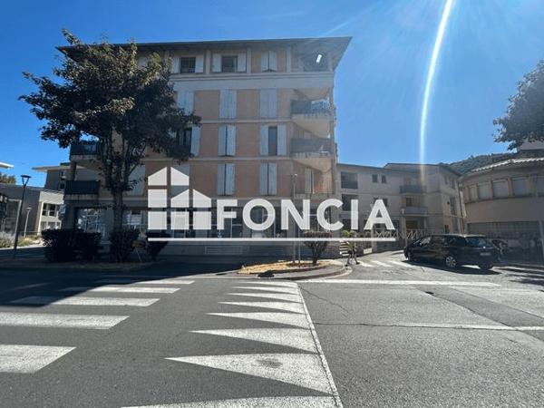 Location Local commercial 2 pièces 68 m² - 32 BOULEVARD VICTOR HUGO Digne-les-bains 04000