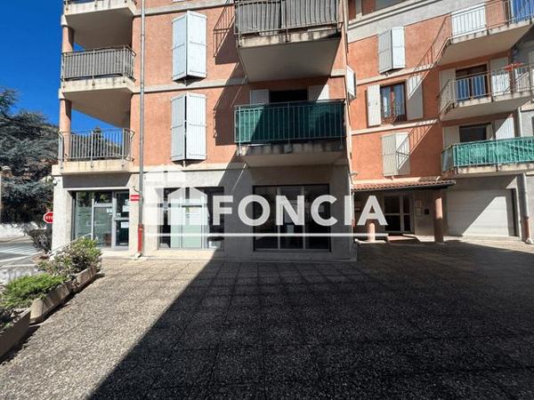 Location Local commercial 2 pièces 68 m² - 32 BOULEVARD VICTOR HUGO Digne-les-bains 04000