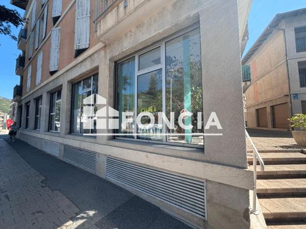 Location Local commercial 2 pièces 68 m² - 32 BOULEVARD VICTOR HUGO Digne-les-bains 04000