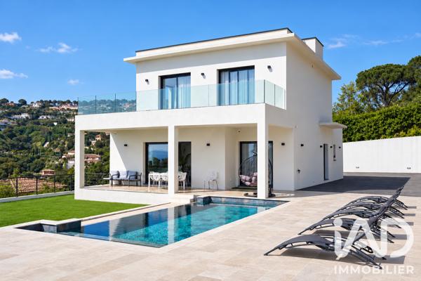 Maison à vendre 6 pièces 257 m² Sainte-Maxime