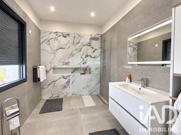 Maison à vendre 6 pièces 257 m² Sainte-Maxime