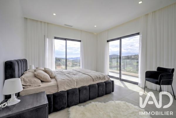 Maison à vendre 6 pièces 257 m² Sainte-Maxime