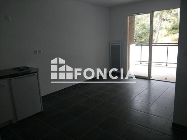 Location Appartement 3 pièces 49.8 m² - 141 AV DE ST MENET BAT A Marseille 13011
