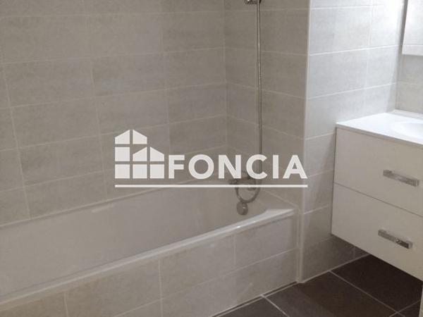 Location Appartement 3 pièces 49.8 m² - 141 AV DE ST MENET BAT A Marseille 13011