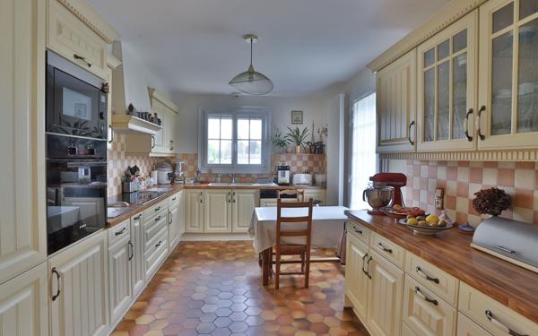 Maison à vendre    7 pièces • 223 m2 Gournay-en-Bray