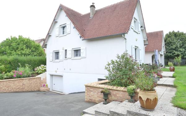 Maison à vendre    7 pièces • 223 m2 Gournay-en-Bray