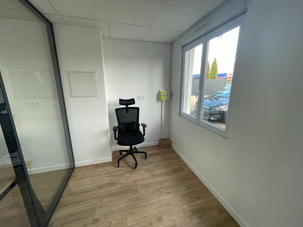 Maison Thorigne Fouillard 2 pièce(s) 36 m2 / hyper-centre/ état neuf/ 3 stationnements