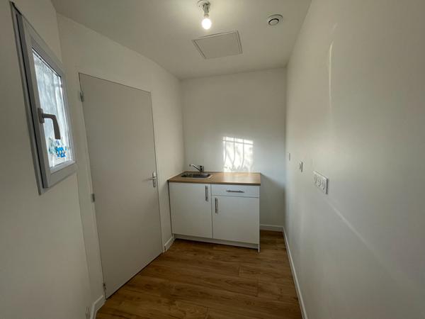 Maison Thorigne Fouillard 2 pièce(s) 36 m2 / hyper-centre/ état neuf/ 3 stationnements