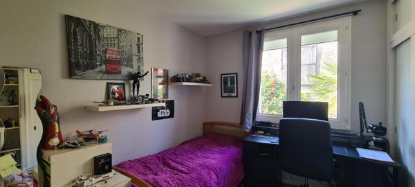 Maison Clisson 5 P . 3 Chs . Bureau . 81.29 M² . T 377 M² . Terrasse . Garage