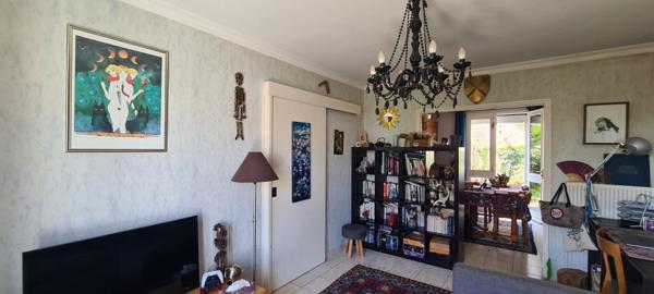 Maison Clisson 5 P . 3 Chs . Bureau . 81.29 M² . T 377 M² . Terrasse . Garage