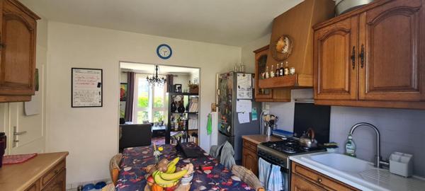 Maison Clisson 5 P . 3 Chs . Bureau . 81.29 M² . T 377 M² . Terrasse . Garage