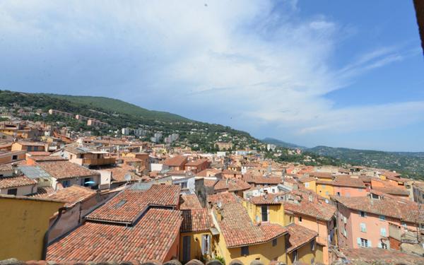 Appartement à vendre    2 pièces • 61,72 m2 Grasse