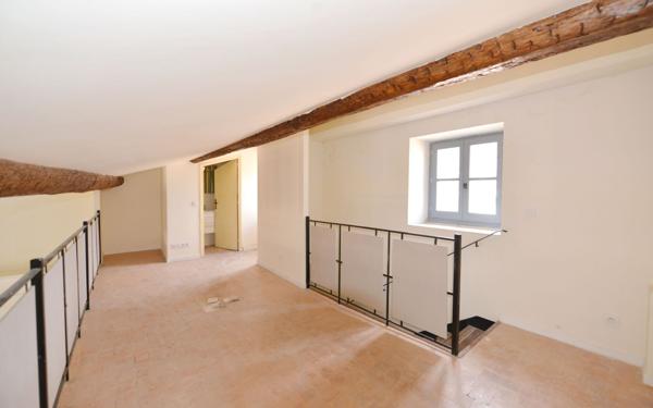 Appartement à vendre    2 pièces • 61,72 m2 Grasse