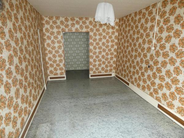 Maison, 112 m²,8 pièces 4 chambres, 213 m² de terrain