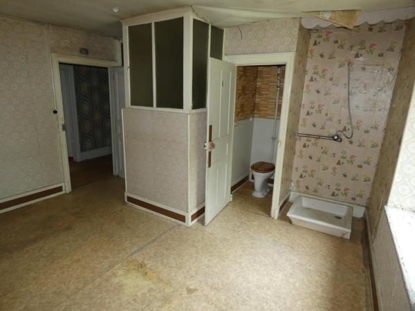 Maison, 112 m²,8 pièces 4 chambres, 213 m² de terrain