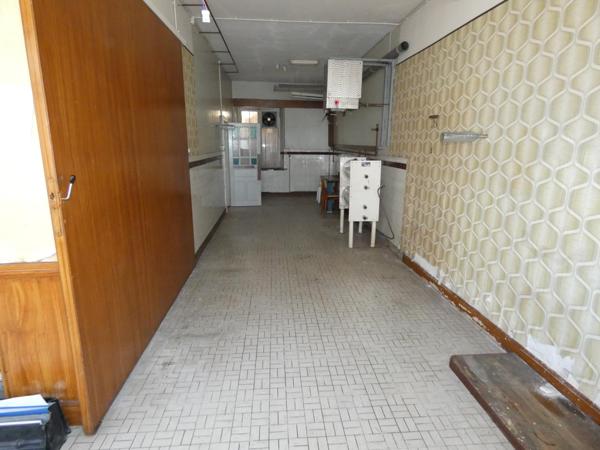 Maison, 112 m²,8 pièces 4 chambres, 213 m² de terrain