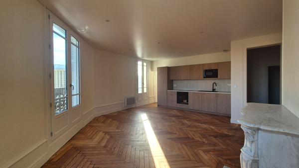 Appartement 3 PIECES - Coty - Entièrement rénové