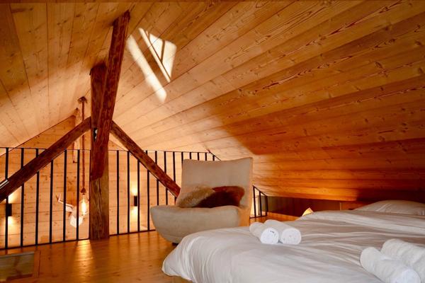 Dpt Haute Savoie (74), à vendre THOLLON-LES-MEMISES MAISON-GÎTE COEUR DE STATION