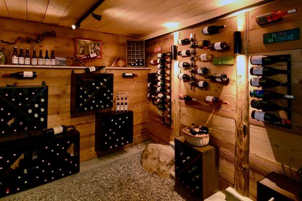 Dpt Haute Savoie (74), à vendre THOLLON-LES-MEMISES MAISON-GÎTE COEUR DE STATION