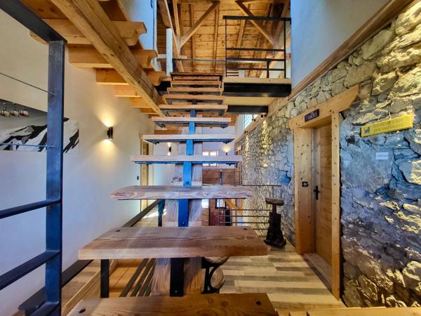 Dpt Haute Savoie (74), à vendre THOLLON-LES-MEMISES MAISON-GÎTE COEUR DE STATION