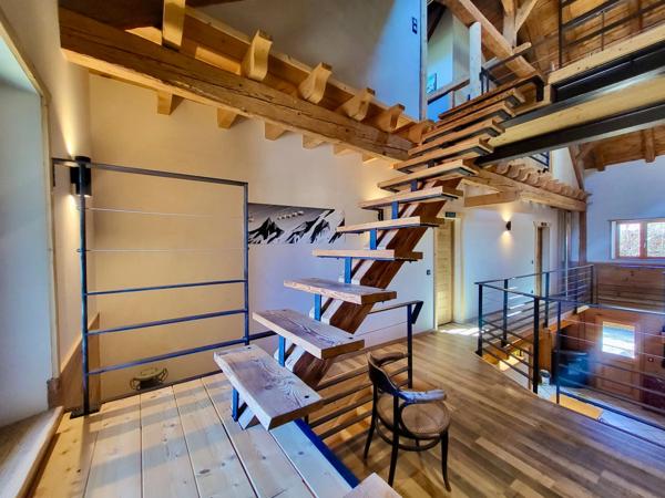 Dpt Haute Savoie (74), à vendre THOLLON-LES-MEMISES MAISON-GÎTE COEUR DE STATION