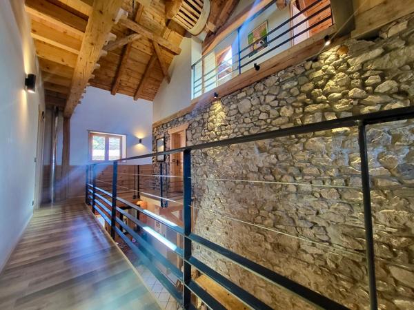 Dpt Haute Savoie (74), à vendre THOLLON-LES-MEMISES MAISON-GÎTE COEUR DE STATION