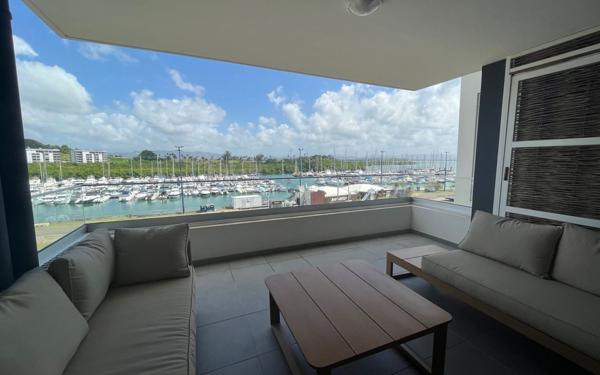 Appartement à vendre    2 pièces • 42,42 m2 Fort-de-France