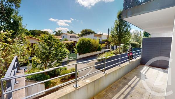 Appartement F1 à vendre  1 pièce - 39,90 m 2   ANGLET  - 64